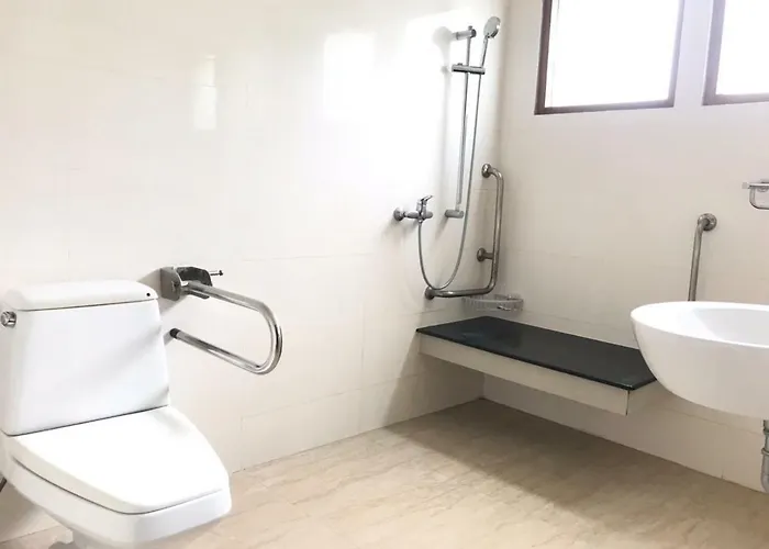 Damnoen Care Resort